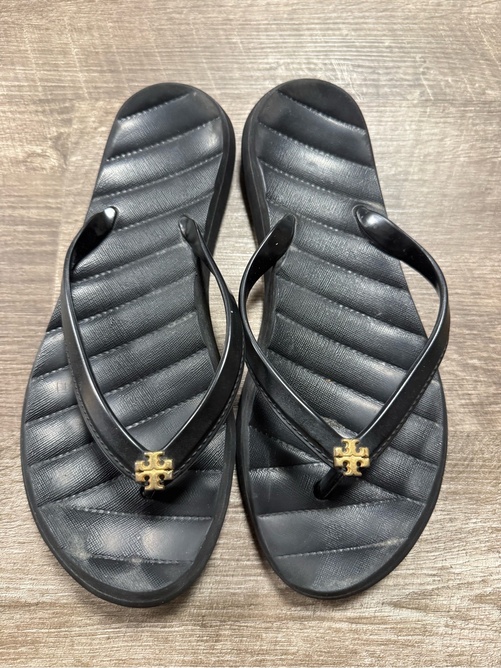 Tory Birch Kira Quilted Flip Flops Made in Brazil Size 8